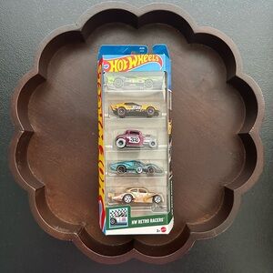 Hot Wheels ~ HW Retro Racers 5 Pack (JBJ86)